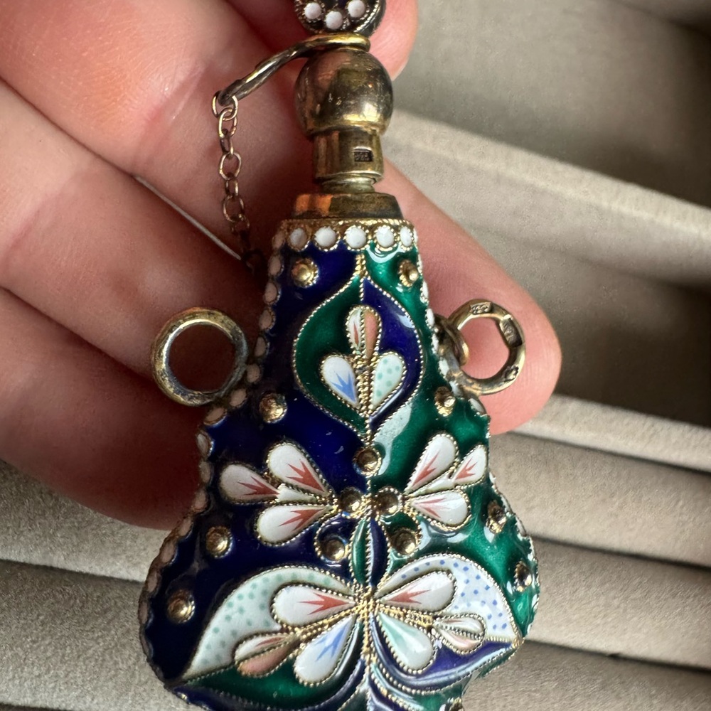 Beautiful Sterling silver enamel oil and perfume decanter - Picture 5 of 13